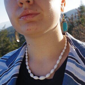 Vintage 80s Milk Glass Necklace